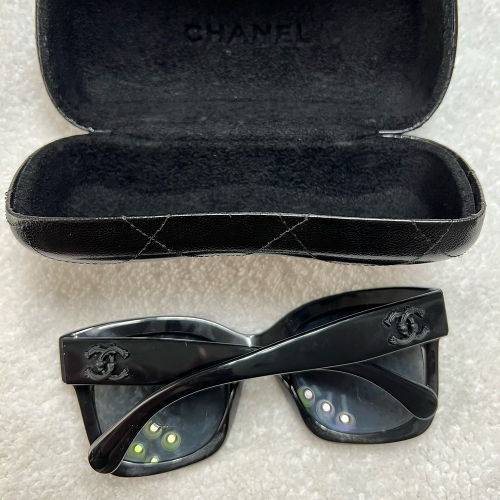 Chanel Sunglasses like new